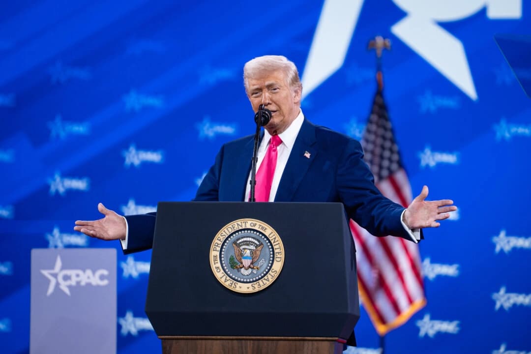 El presidente Donald Trump habla durante la CPAC anual en Oxon Hill, Maryland, el 22 de febrero de 2025. (Madalina Vasiliu/The Epoch Times)