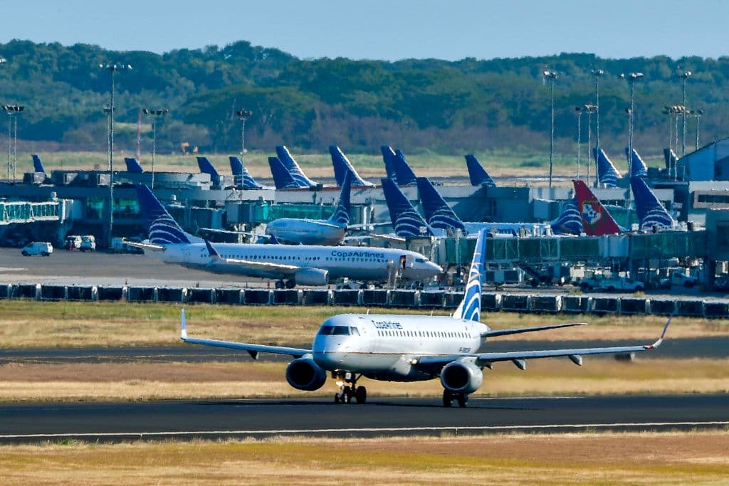 FAA advierte a aerolíneas de actividades militares en Centroamérica y Pacífico oriental