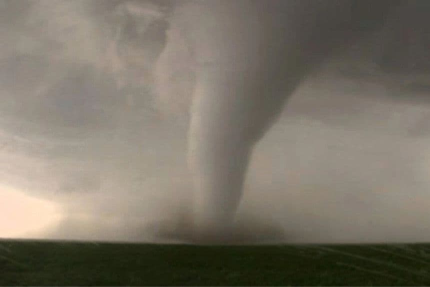 ¿Qué causa los tornados y cómo interpretar las alertas y advertencias?
