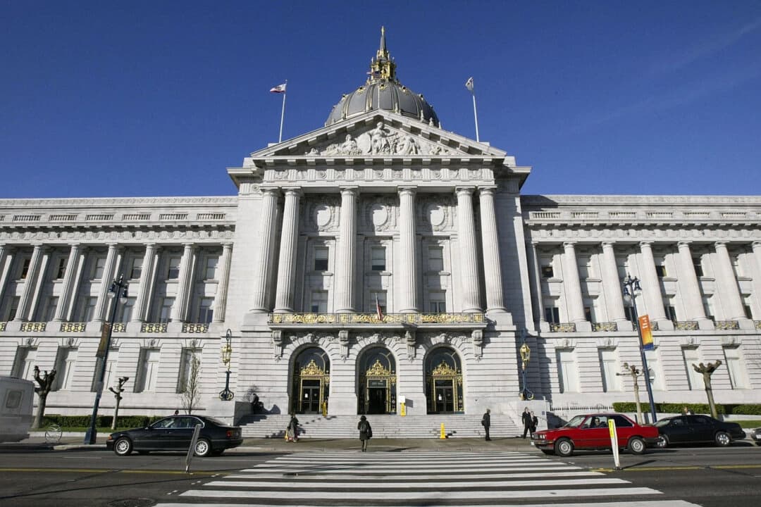 San Francisco decide prohibir organización sin fines de lucro por sobornos y estilos de vida lujosos