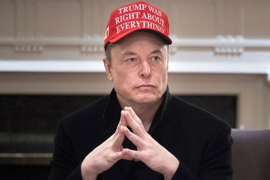 Elon Musk en una reunión del Gabinete en la Sala del Gabinete de la Casa Blanca, el 24 de marzo de 2025. (Brendan SmialowskiI/AFP vía Getty Images)
