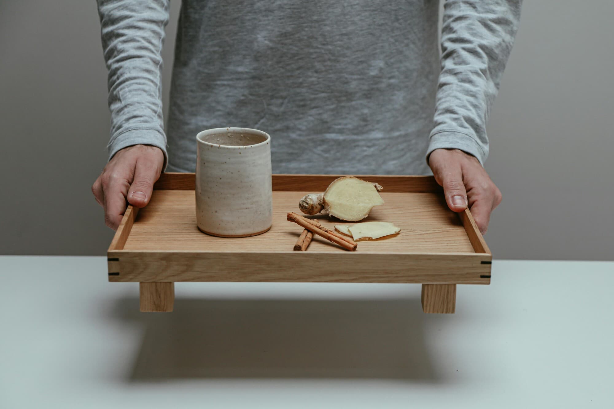El té de jengibre es un excelente remedio natural para mantener el cuerpo caliente. Foto de Cup of Couple/Pexels