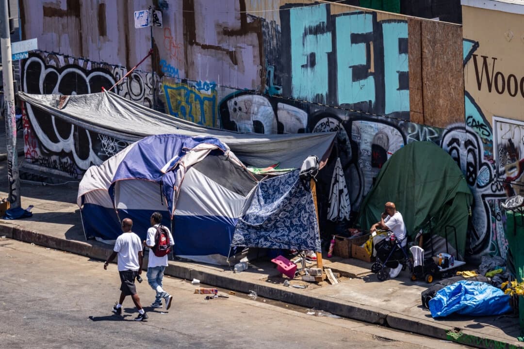 El condado de Los Ángeles creará su propia área de atención a personas sin hogar