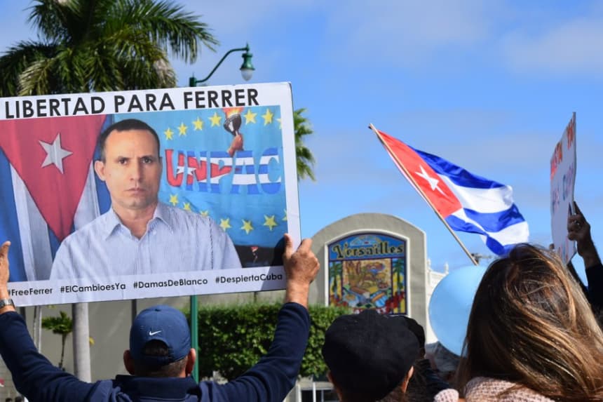 Amnistía Internacional exige a Cuba la "libertad inmediata" de opositores Ferrer y Navarro