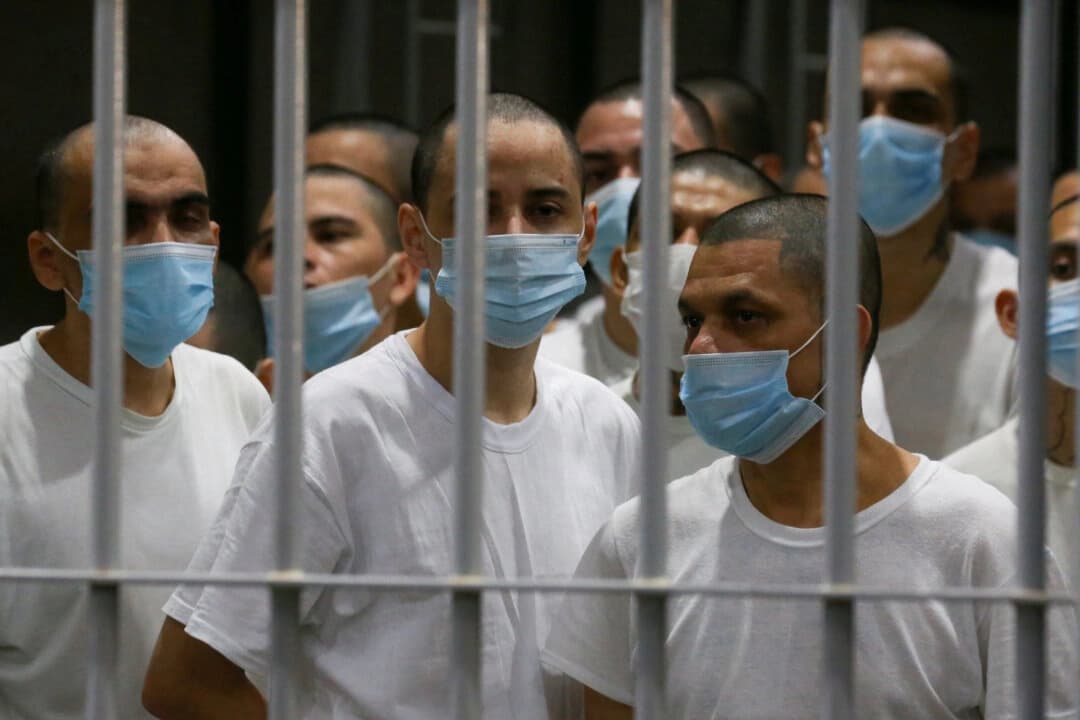 Senadores republicanos bloquean votación sobre deportaciones a El Salvador