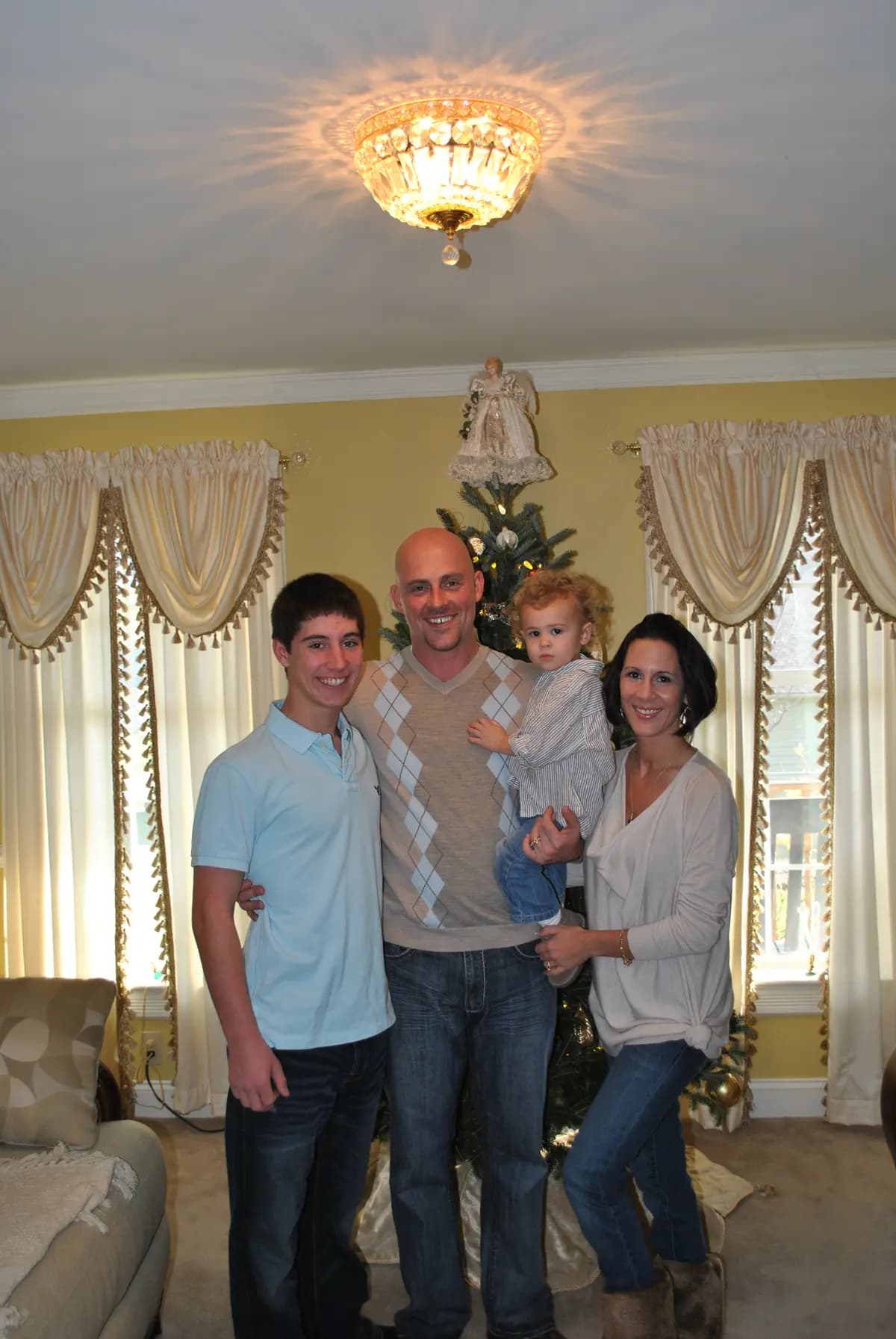 Darin Hamm con su esposa, Jennifer, y sus dos hijos, Dylan y Griffin. (Cortesía de Jennifer Hamm)