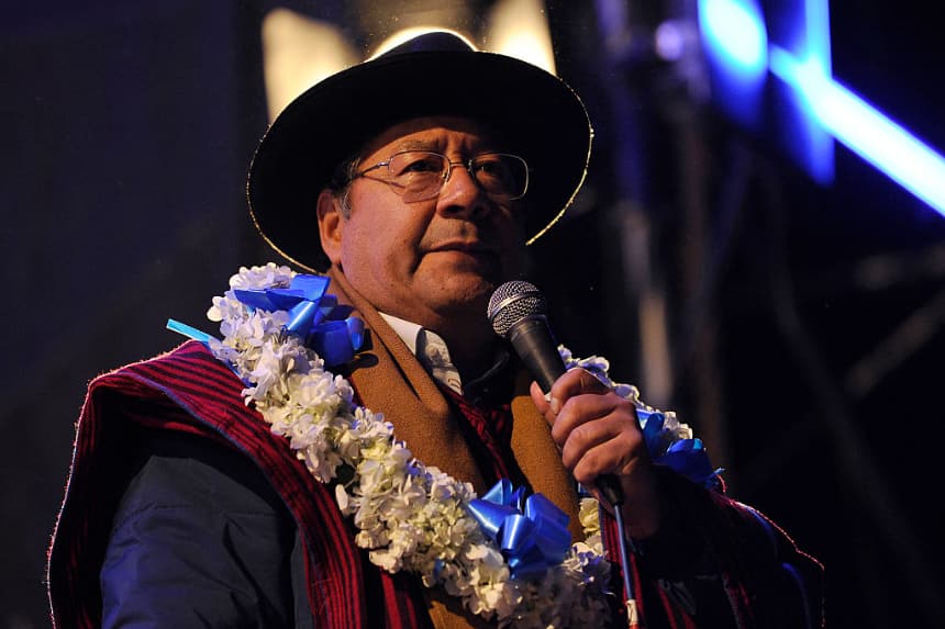 Arce acusa a Morales de buscar su renuncia para facilitar su candidatura