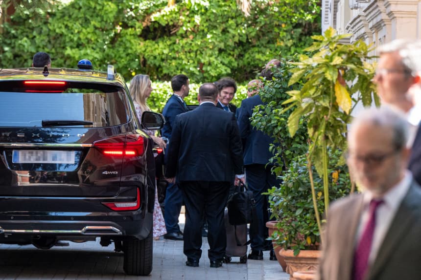 Milei se reúne en Madrid con empresarios españoles
