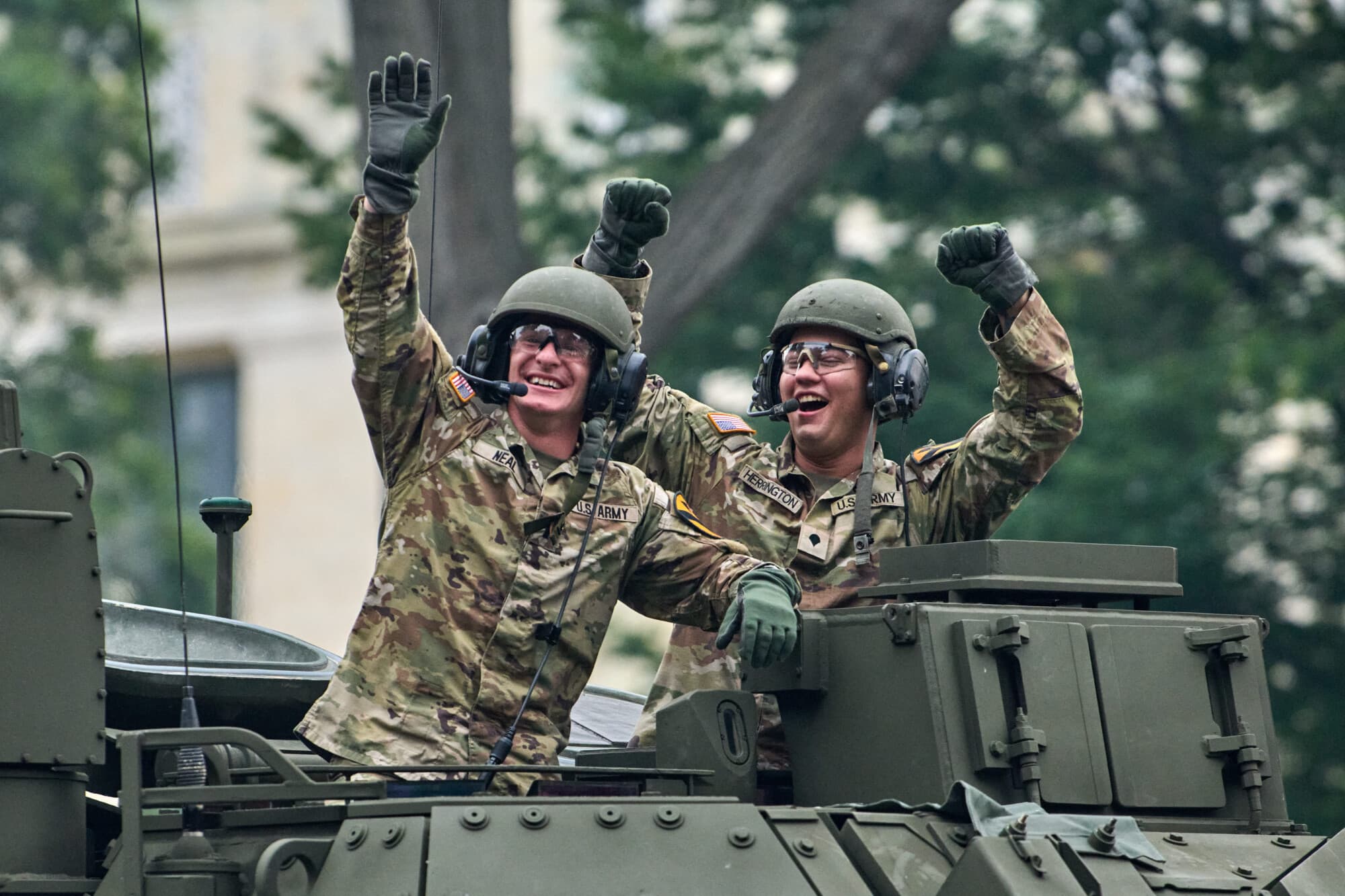 Los estadounidenses celebran el 250 aniversario del Ejército con un desfile en el National Mall de Washington D. C., el sábado 14 de junio de 2025  (Foto de DOMINIC GWINN/Middle East Images/AFP vía Getty Images)