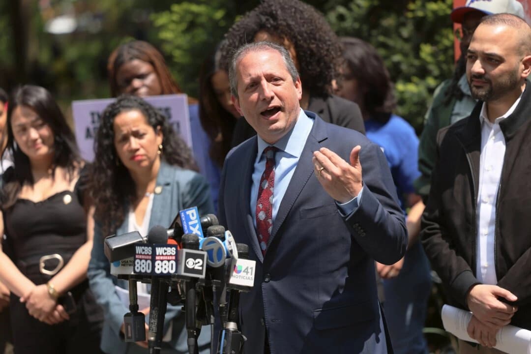 Agentes del ICE detienen a un candidato a la alcaldía de Nueva York
