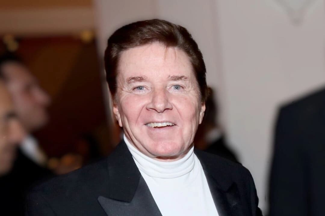 Bobby Sherman, exestrella del pop e ídolo adolescente, fallece a los 81 años