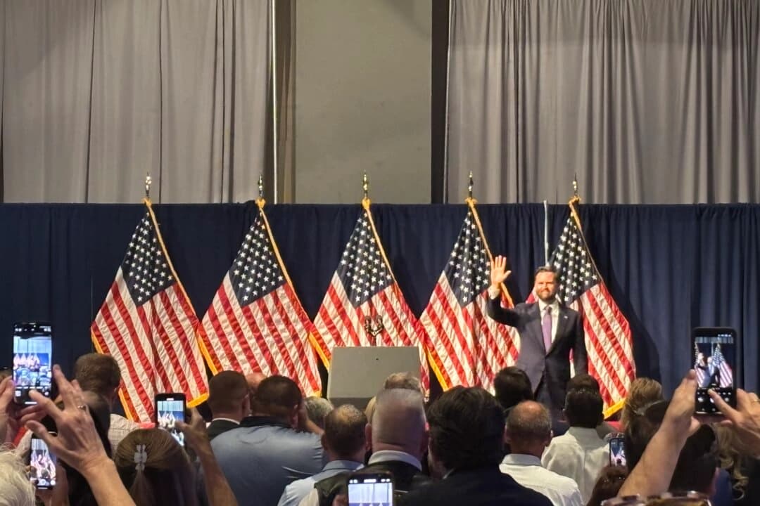 JD Vance pronuncia discurso ante el Partido Republicano estatal en su regreso a Ohio