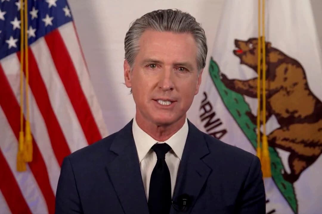 California rechaza eliminar la participación de personas transgénero en deportes escolares