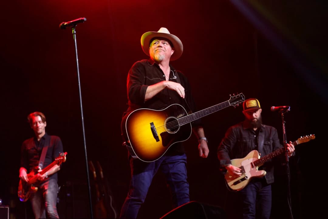 Familiares del cantante country Pat Green desaparecen tras mortales inundaciones en Texas