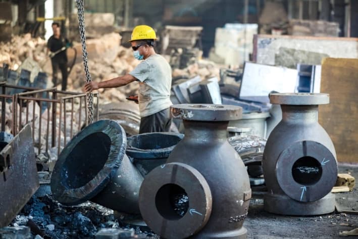 China registra su peor deflación de precios de fábrica en 2 años tras incertidumbre arancelaria