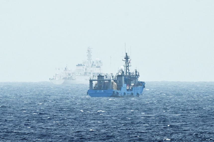 Filipinas culpa a embarcación china de provocar daños en corales de aguas disputadas
