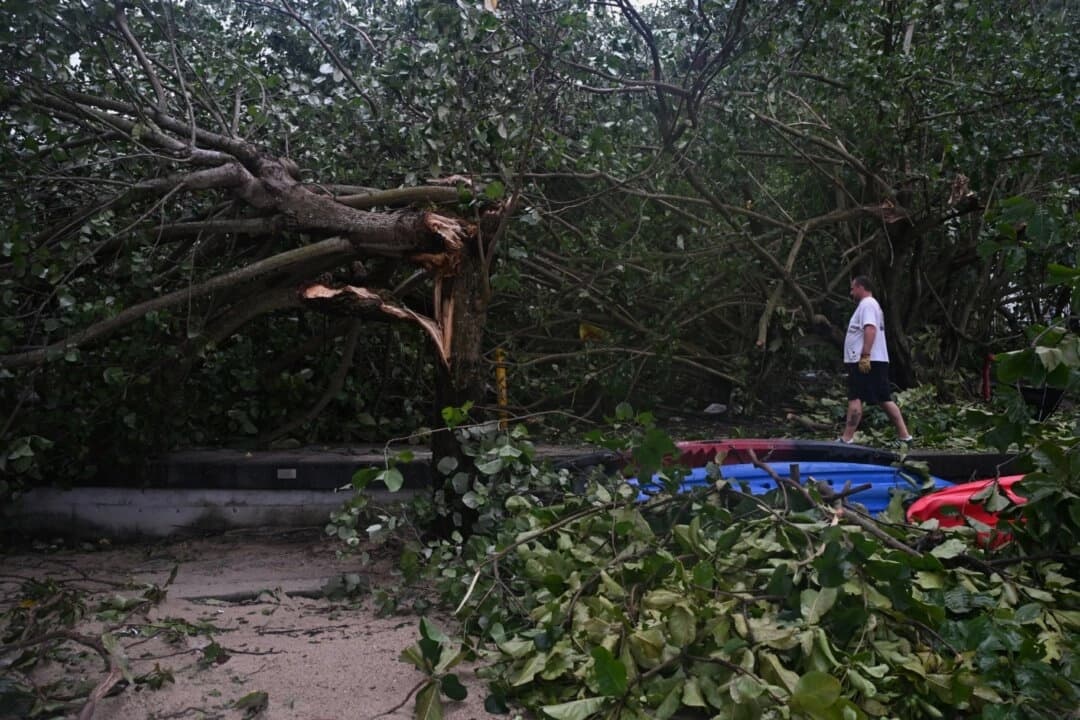 Tifón Wipha azota Hong Kong y el sur de China, y se cancelan cientos de vuelos