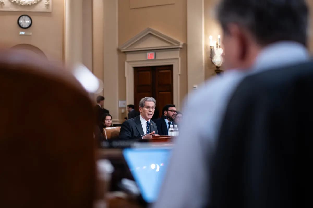 El secretario del Tesoro, Scott Bessent, testifica ante el Comité de Medios y Arbitrios de la Cámara de Representantes en el Capitolio, Washington, el 11 de junio de 2025. (Madalina Vasiliu/The Epoch Times)