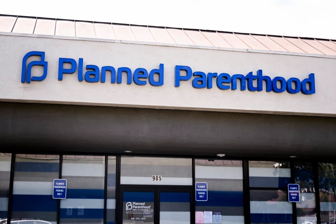 Cinco clínicas de Planned Parenthood cierran en California alegando falta de financiación