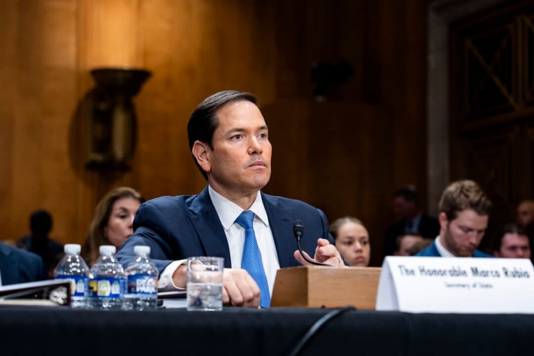Rubio critica a autoridades de Hong Kong por órdenes de detención contra activistas en el extranjero