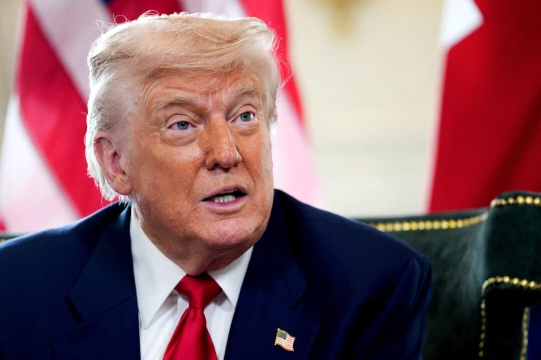 Trump dice que no busca una cumbre con Xi, pero que podría visitar China