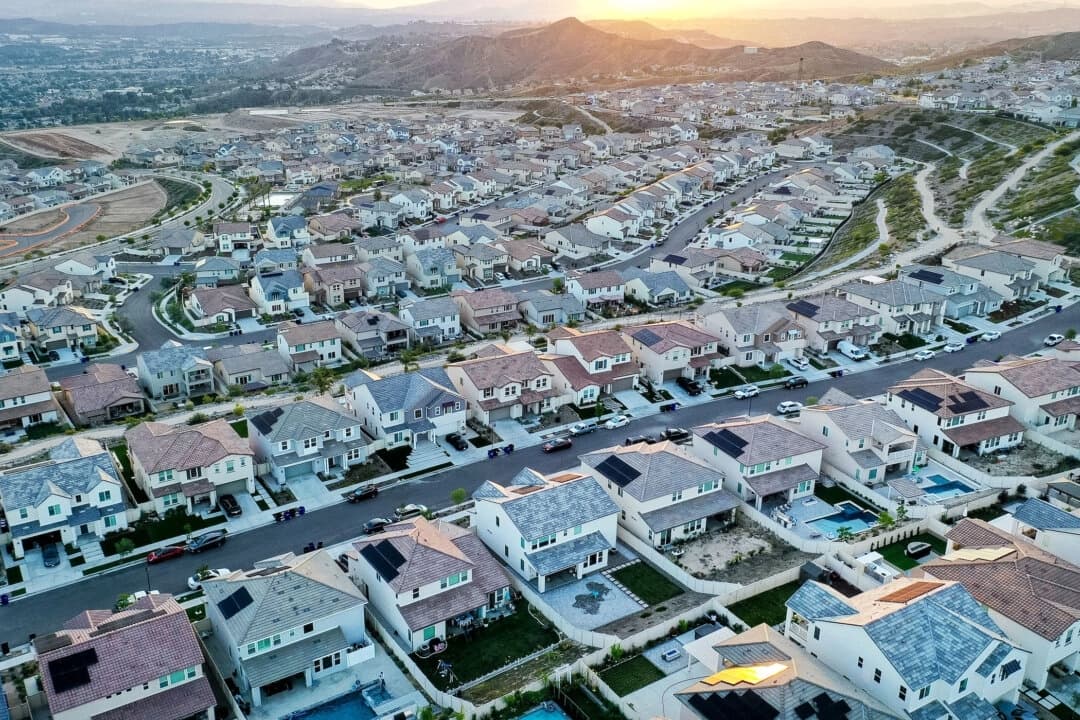 Precio de la vivienda en EE. UU. crece a su ritmo más lento en casi dos años: Case-Shiller