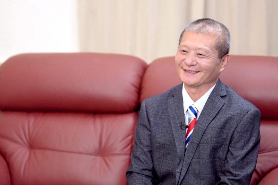 De millonario a un renacer espiritual: Empresario taiwanés traicionado por el PCCh relata su historia