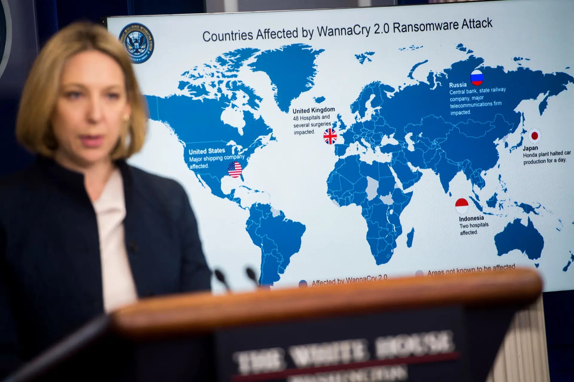 Jeanette Manfra, directora de ciberseguridad del Departamento de Seguridad Nacional, habla durante una rueda de prensa en la Casa Blanca el 19 de diciembre de 2017. Manfra anunció que Estados Unidos cree que Corea del Norte está detrás de los ciberataques globales WannaCry. (Saul Loeb/AFP a través de Getty Images)