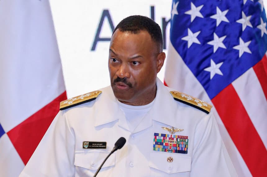 Jefe del Comando Sur de Estados Unidos alerta sobre intención y avances de China en la región