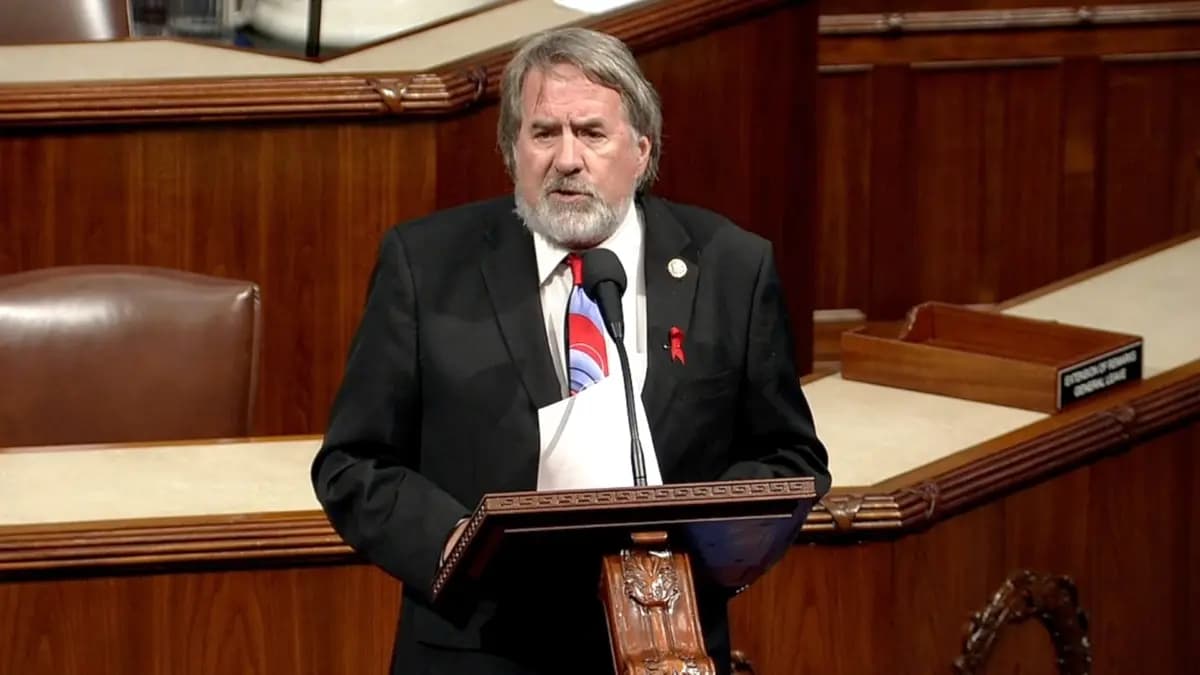 El representante Doug LaMalfa (R-Calif.) habla en la Cámara de Representantes en Washington el 13 de septiembre de 2023. (Cámara de Representantes/Captura de pantalla vía NTD)