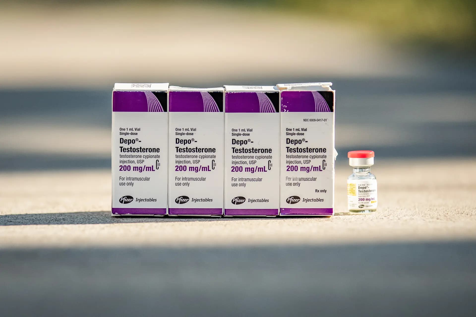 Medicamento de testosterona para la transición de género, utilizado para inyección en tejido adiposo, el 26 de agosto de 2022. (John Fredricks/The Epoch Times)