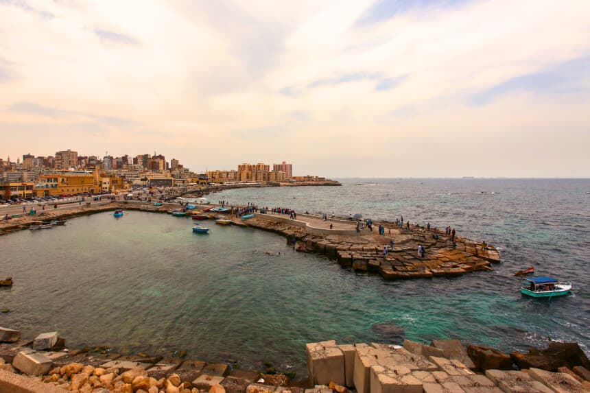 Egipto descubre restos de una ciudad sumergida de 2000 años en el Mediterráneo