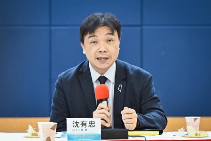 Funcionario taiwanés cuestiona el gasto de miles de millones de China en un desfile militar