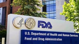 La FDA retira 650,000 botellas de agua vendidas en Illinois y Wisconsin