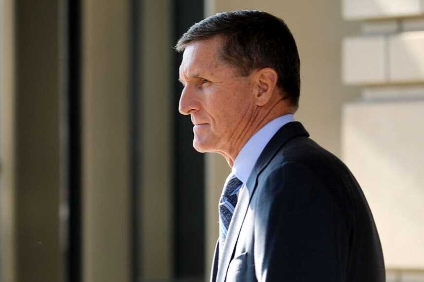Mike Flynn advierte a Maduro: "Sus actividades criminales y terroristas terminarán rápidamente"