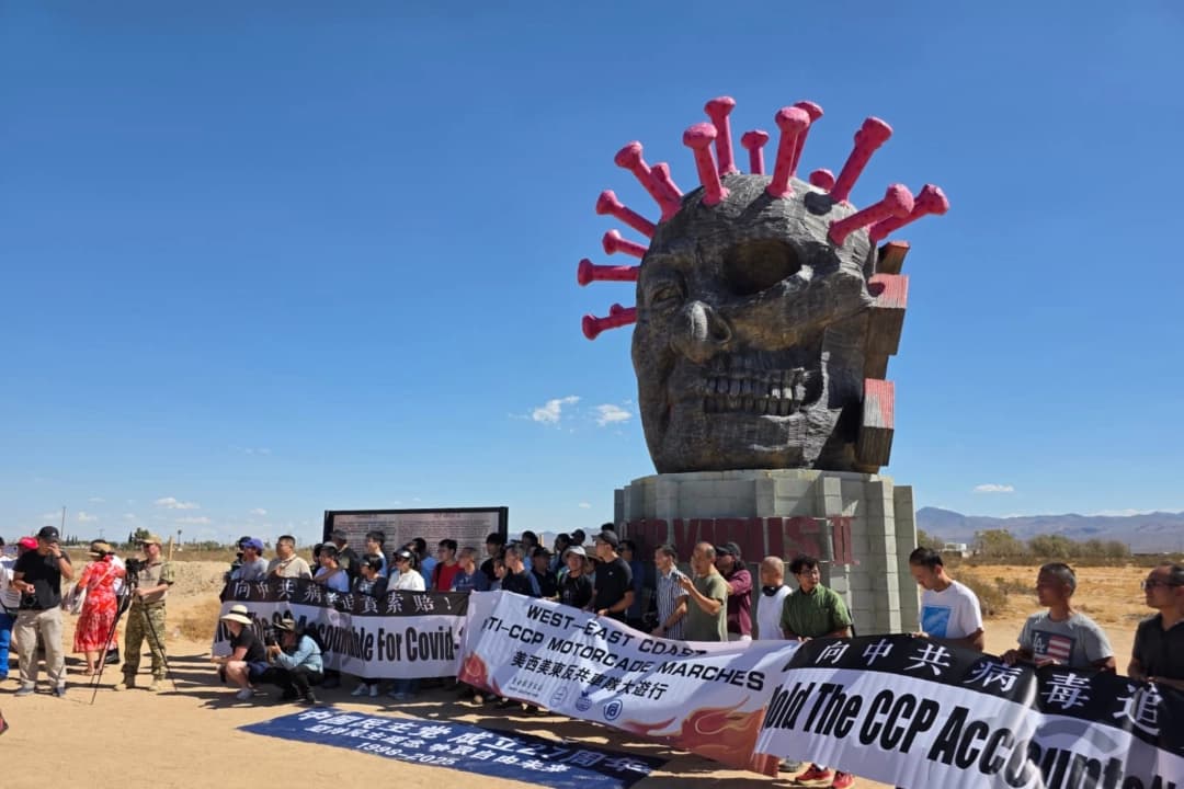 Activistas lanzan una carrera automovilística en protesta a la represión transnacional de Beijing