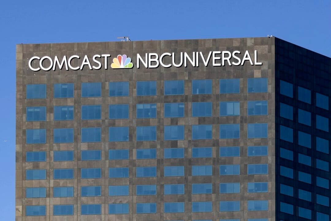 El edificio de Comcast NBCUniversal en Los Ángeles, California, el 20 de noviembre de 2024. (ETIENNE LAURENT/AFP)
