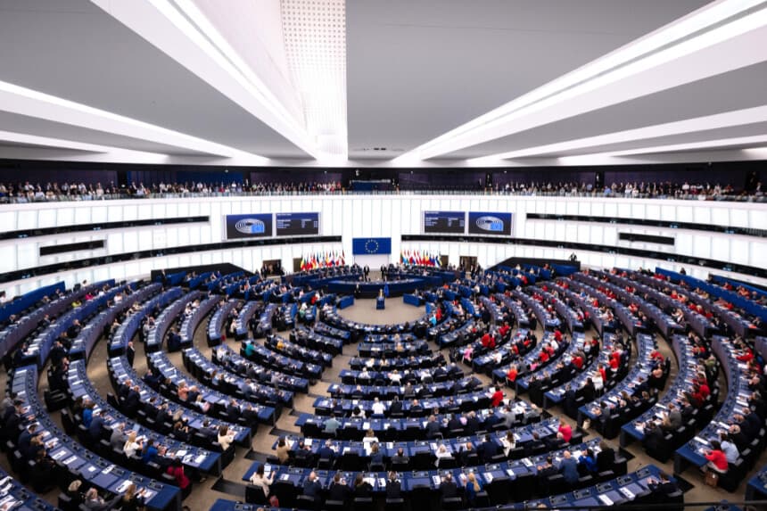 Lo que Pablo Escobar un día soñó, hoy Maduro lo ha conseguido, dice diputada del Parlamento Europeo