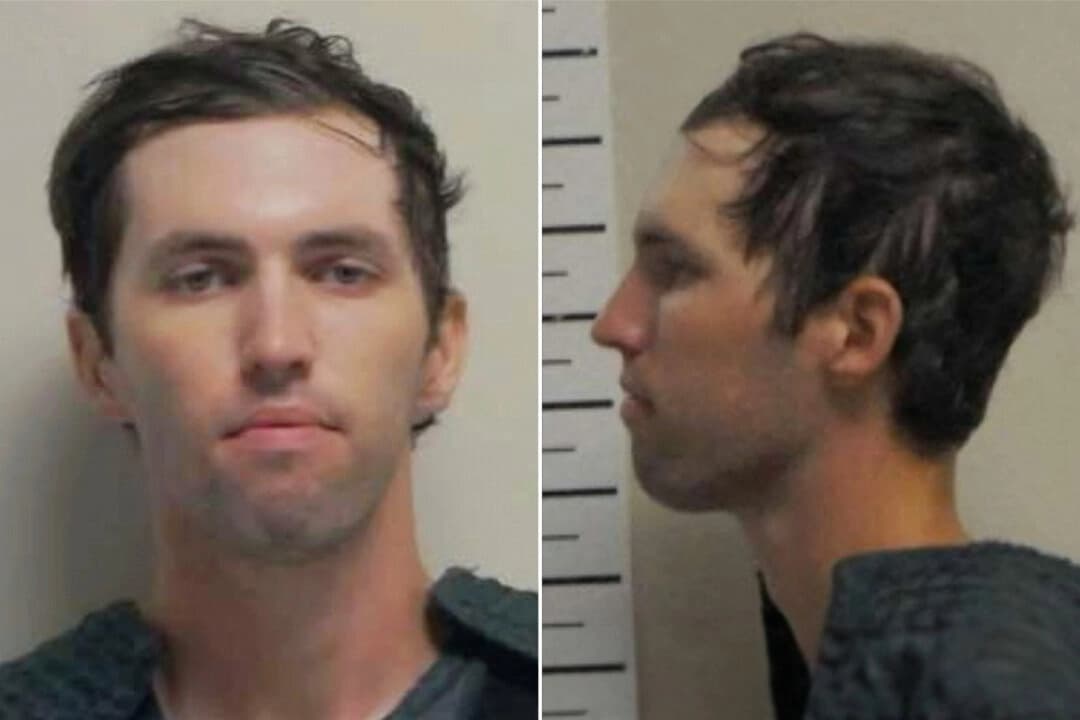 Una foto policial muestra a Tyler Robinson, el sospechoso del tiroteo fatal del comentarista conservador Charlie Kirk durante un evento en la Universidad del Valle de Utah, en Orem, Utah, en esta foto publicada por el Departamento de Seguridad Pública de Utah, el 12 de septiembre de 2025. (Departamento de Seguridad Pública de Utah/Folleto vía Reuters)