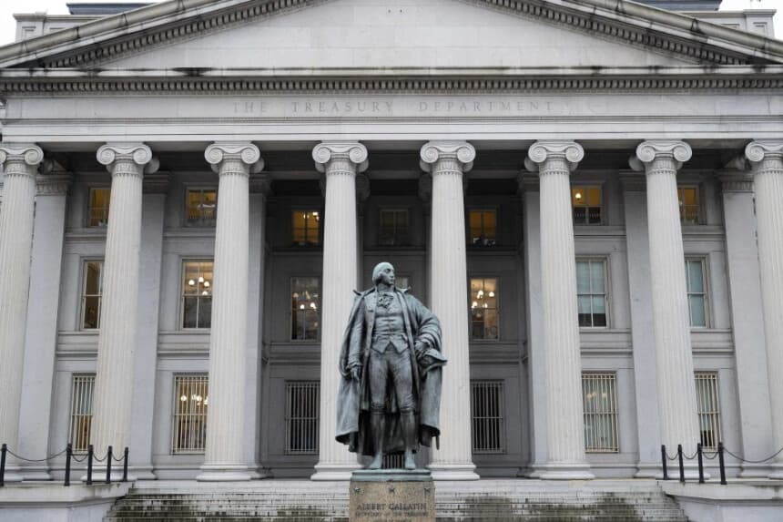 El edificio del Departamento del Tesoro de EE. UU. en Washington D. C., el 19 de enero de 2023. (SAUL LOEB/AFP a través de Getty Images)