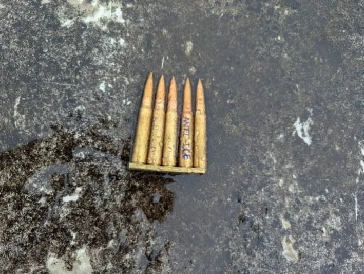 Una foto de los casquillos supuestamente utilizados en el ataque del 24 de septiembre contra una instalación del Servicio de Inmigración y Control de Aduanas en Dallas. (Cortesía del director del FBI, Kash Patel)