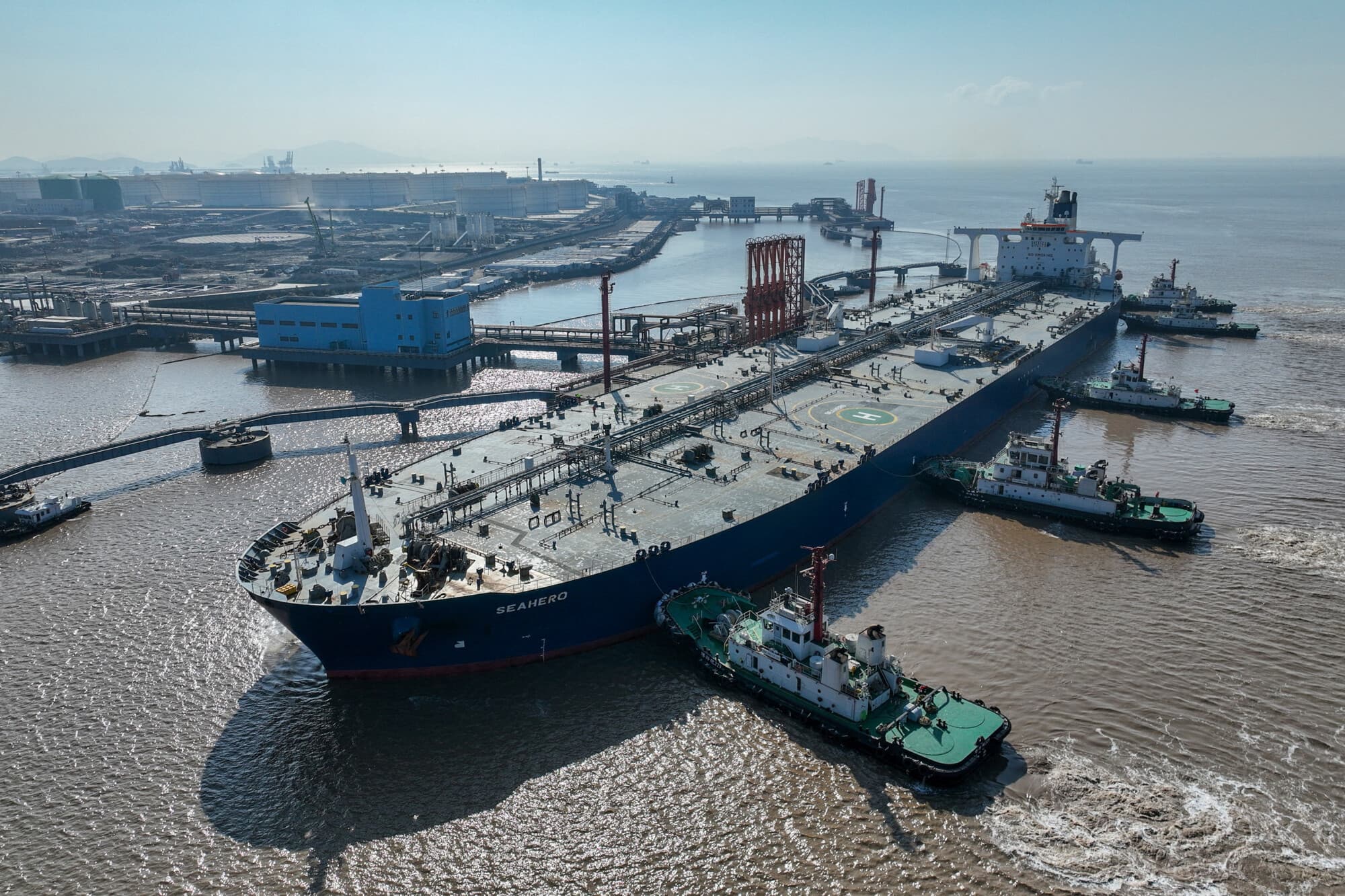 Cómo China compra el petróleo iraní sancionado