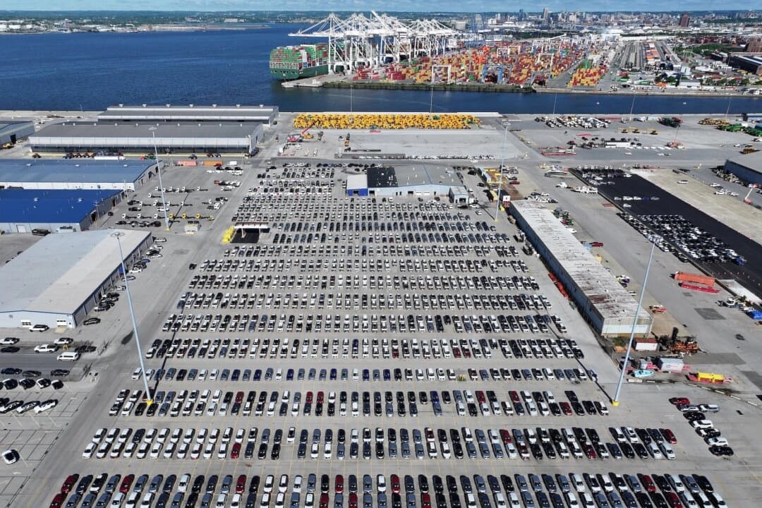 Automotrices enfrentan pago de aranceles de USD 10 mil millones por importaciones de Canadá y México
