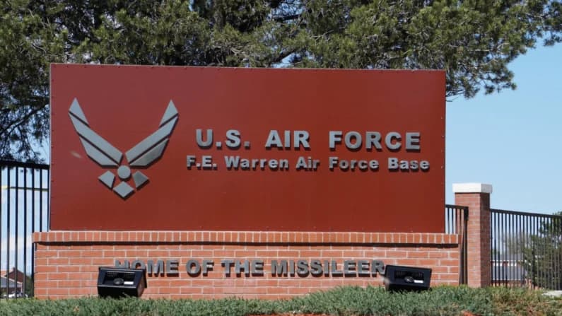 Pilotos nucleares de EE. UU. admiten haber mentido tras tiroteo que llevó a suspender el uso del Sig Sauer M18