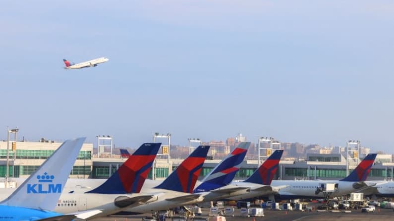 Estos son los 40 aeropuertos que reducirán sus vuelos debido al cierre del gobierno