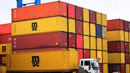 Exportaciones chinas caen por primera vez en 8 meses