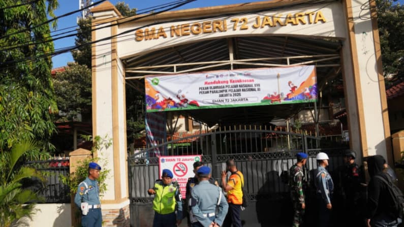 Varias explosiones sacuden una mezquita en un instituto indonesio y causan 55 heridos