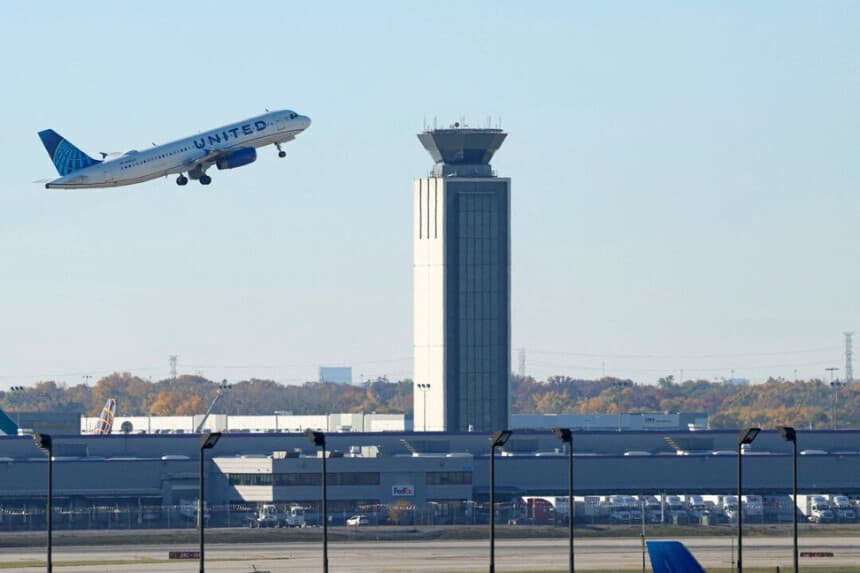 United Airlines recortará vuelos ante posible aumento del petróleo por encima de 100 dólares hasta 2027