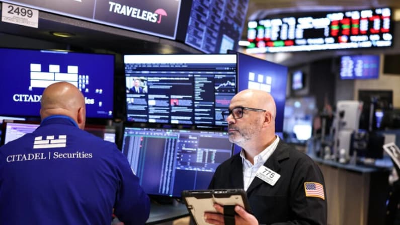 Revisión de Wall Street: Las acciones muestran resistencia en una semana volátil