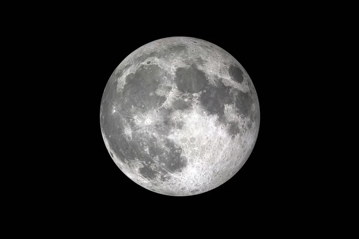 <em>Ilustración de una luna llena fría. (Shutterstock/CámaraObscura82)</em>